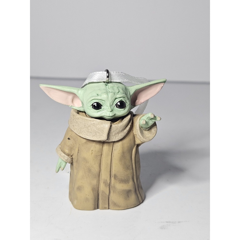 Hallmark Star Wars The Mandalorian Grogu The Child Ornament Force Baby Yoda Mini